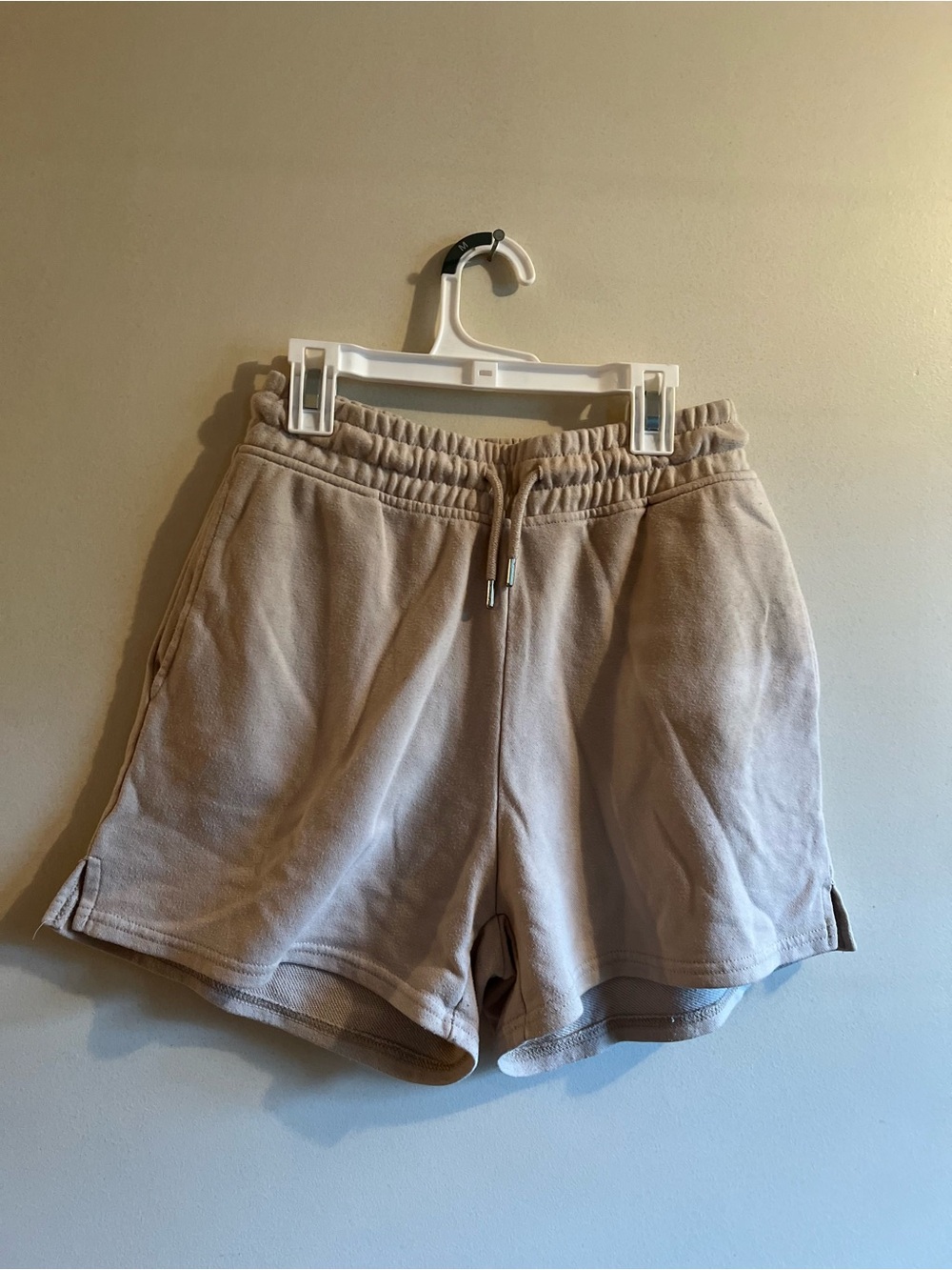 Baggy athletic drawstring shorts